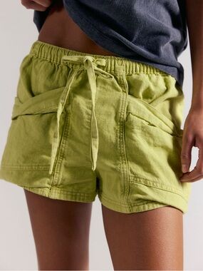 Good Fortune Shorts in warm olive